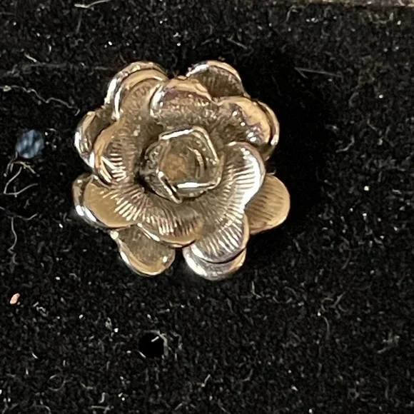 Silver Trifari Rose Floral Stud Earrings - Picture 6 of 6